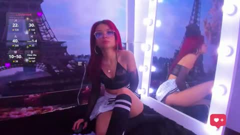 Ellie  online show from November 18, 2025, 8:02 pm