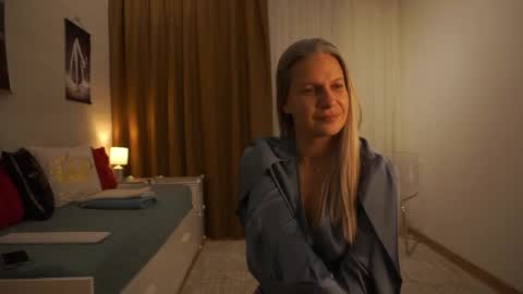 Snapshot of little_heart_andreea chatting on October 20, 2025, 8:42 pm little_heart_andreea online show from October 20, 2025, 8:42 pm