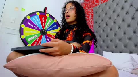 little_lilith_apple online show from February 4, 2025, 10:34 pm