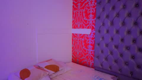 little_lilith_apple online show from September 29, 2025, 10:09 am