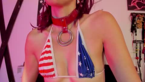 Snapshot of little_nauughty2 chatting on November 5, 2025, 2:06 pm Little Nauughty2 online show from November 5, 2025, 2:06 pm