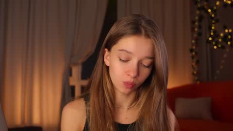 Snapshot of little_poetry chatting on October 28, 2025, 4:31 pm Kiki online show from October 28, 2025, 4:31 pm