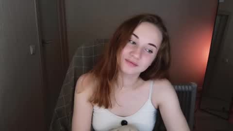 Snapshot of little_pretty_woman chatting on September 24, 2025, 7:28 pm little_pretty_woman online show from September 24, 2025, 7:28 pm