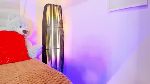 Eva online show from January 12, 2026, 7:52 pm