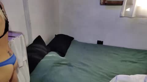 Snapshot of little_savage chatting on September 13, 2025, 7:57 pm little_savage online show from September 13, 2025, 7:57 pm