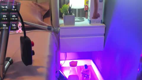 little_valentinaa online show from February 27, 2026, 12:16 pm