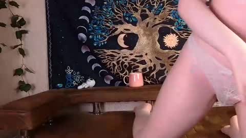 Snapshot of little_witch_sofia chatting on January 17, 2025, 9:50 pm Sofia online show from January 17, 2025, 9:50 pm