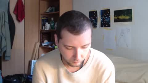 Snapshot of littlealien7 chatting on November 11, 2025, 12:43 am littlealien7 online show from November 11, 2025, 12:43 am