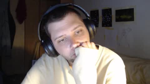 Snapshot of littlealien7 chatting on November 12, 2025, 6:25 am littlealien7 online show from November 12, 2025, 6:25 am