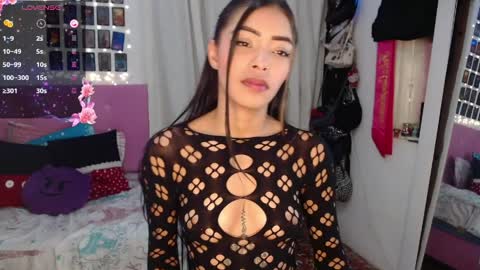 Snapshot of littlebombon chatting on April 7, 2026, 4:51 pm littlebombon online show from April 7, 2026, 4:51 pm