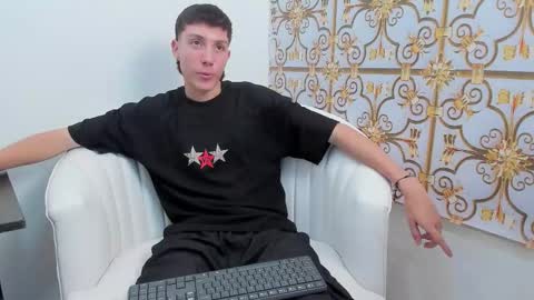 DANNY online show from November 25, 2025, 7:03 pm