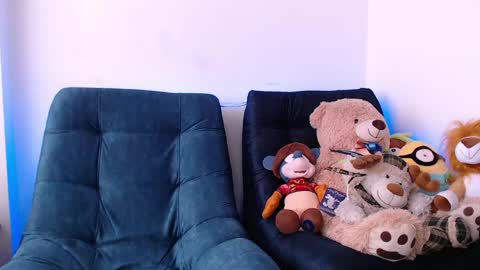 Snapshot of littledicklatin chatting on May 26, 2026, 9:11 pm Manu online show from May 26, 2026, 9:11 pm
