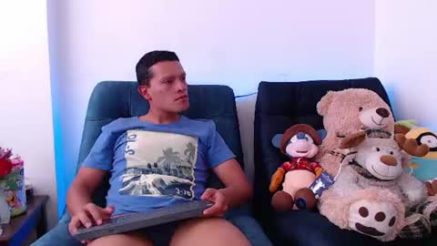 Snapshot of littledicklatin chatting on June 12, 2026, 9:14 pm Manu online show from June 12, 2026, 9:14 pm