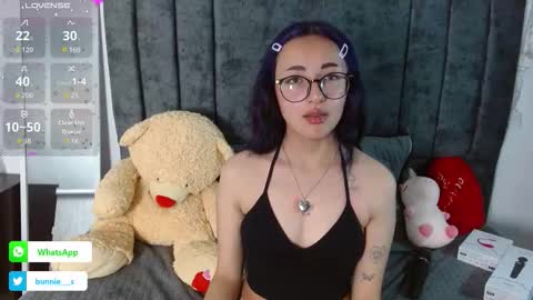 your little bunny  online show from November 5, 2025, 10:37 am