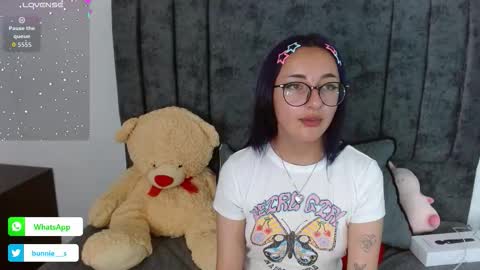 your little bunny  online show from November 10, 2025, 12:59 pm