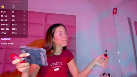 Snapshot of littlee_emma_ chatting on February 22, 2025, 3:23 am littlee_emma_ online show from February 22, 2025, 3:23 am