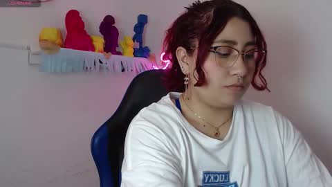 Angel  online show from October 26, 2025, 5:19 pm