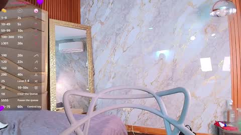 Tania  online show from February 3, 2025, 11:05 pm