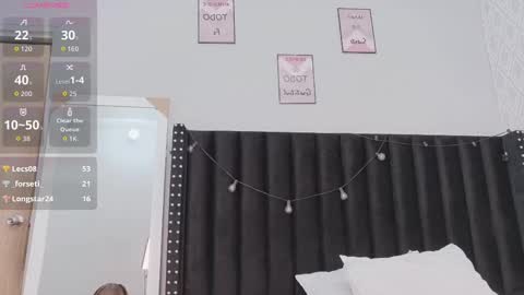 Tania  online show from October 8, 2025, 8:17 pm