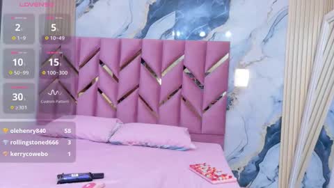 Tania  online show from November 22, 2025, 7:57 pm