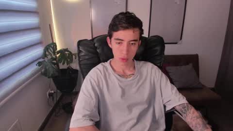 Ferxxo online show from December 10, 2024, 2:17 pm