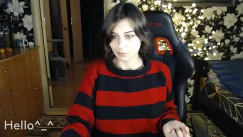 littlehappines online show from December 31, 2024, 11:06 pm