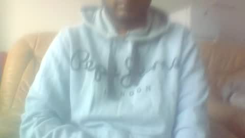 littlekiki online show from December 17, 2025, 9:04 am