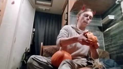 littleleo96 online show from October 29, 2025, 6:04 am