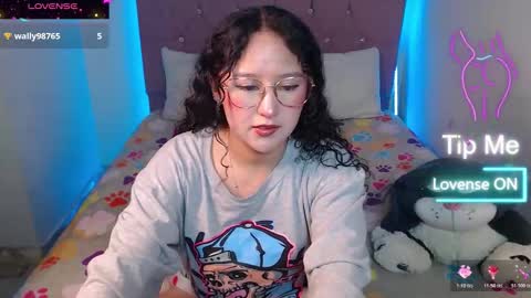 isabella online show from February 26, 2026, 1:43 pm