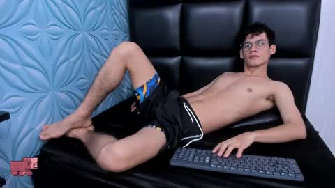 Snapshot of littlemax23 chatting on September 25, 2025, 11:36 am MAX online show from September 25, 2025, 11:36 am