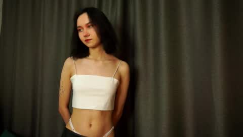 Snapshot of littlemolly69 chatting on October 6, 2025, 1:41 pm Molly online show from October 6, 2025, 1:41 pm