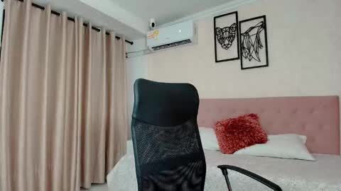 Sarahs Room online show from October 16, 2025, 8:10 pm