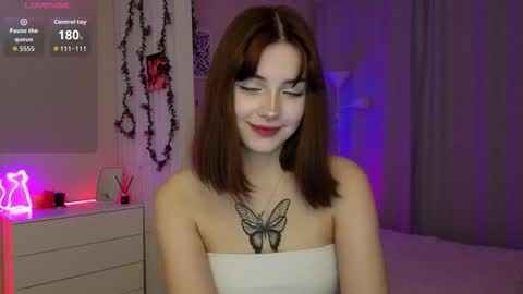 Bella online show from November 5, 2025, 3:50 am