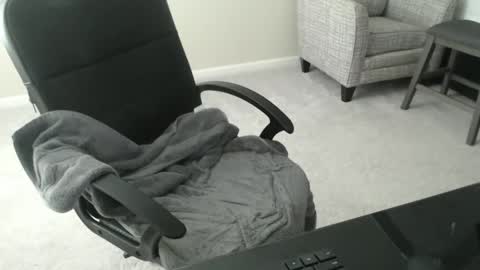 littleone1111765968 online show from December 1, 2024, 6:52 pm