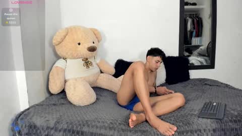 Snapshot of littleparker chatting on October 28, 2025, 12:30 pm PARKER online show from October 28, 2025, 12:30 pm