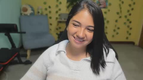 Mia  Wednesday to Sunday 730 am to 1030 am Colombian Hour D online show from December 22, 2025, 5:15 am