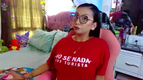 Snapshot of littlerouse_ chatting on February 20, 2025, 9:20 pm Ruby Rouse online show from February 20, 2025, 9:20 pm