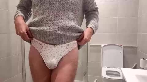 littleslutsasha online show from December 26, 2024, 3:49 am