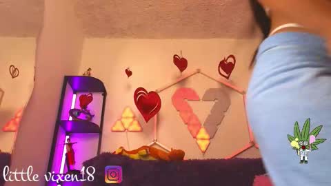 littlevixen18 online show from March 19, 2026, 3:05 pm