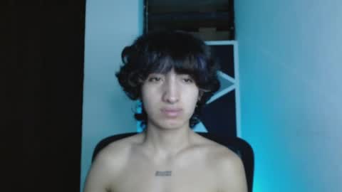 Snapshot of littlextrem chatting on April 19, 2026, 2:22 am Eros online show from April 19, 2026, 2:22 am
