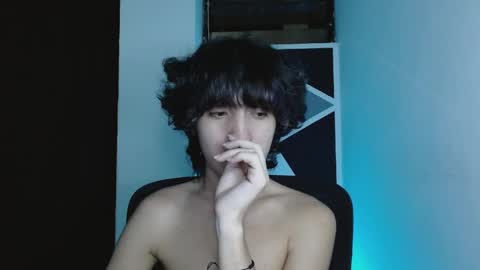 Snapshot of littlextrem chatting on April 24, 2026, 2:47 am Eros online show from April 24, 2026, 2:47 am