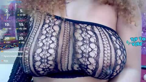 Snapshot of litzy_curly chatting on February 24, 2025, 5:42 pm Litzy online show from February 24, 2025, 5:42 pm
