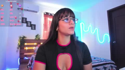 Snapshot of livfabi_ chatting on November 6, 2025, 5:03 pm Livfabi online show from November 6, 2025, 5:03 pm