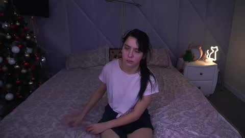 liviashy online show from December 18, 2025, 3:51 pm