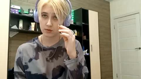 Snapshot of liviastubson chatting on September 14, 2025, 8:08 pm Nora online show from September 14, 2025, 8:08 pm