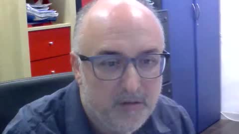 Snapshot of livingstone_j chatting on October 23, 2025, 10:36 am Lupacchiotto online show from October 23, 2025, 10:36 am