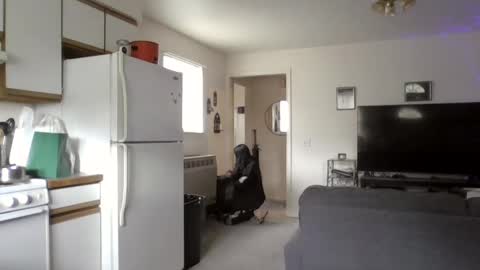 Liv Mirage online show from October 8, 2025, 6:38 pm