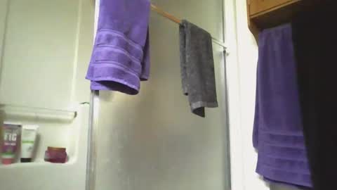 Liv Mirage online show from November 6, 2025, 8:10 pm