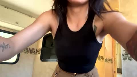 Snapshot of livpiper chatting on October 3, 2025, 4:04 pm livpiper online show from October 3, 2025, 4:04 pm