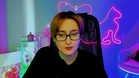 Snapshot of lixeluna chatting on May 1, 2026, 6:29 am LixeLuna online show from May 1, 2026, 6:29 am